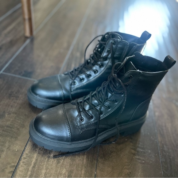 Aldo boots with fur - Picture 1 of 3